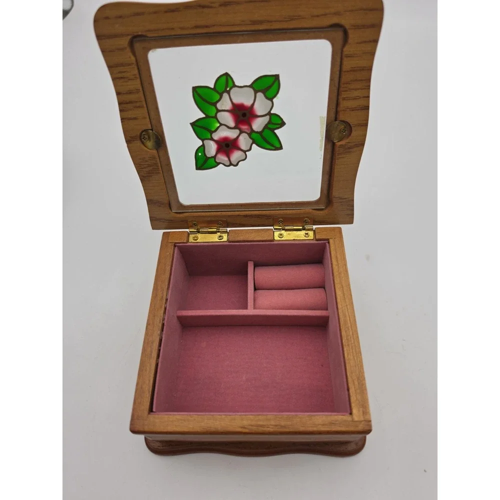 Vintage Estate Flower jewelry box Pink Rings Chains 5.5
